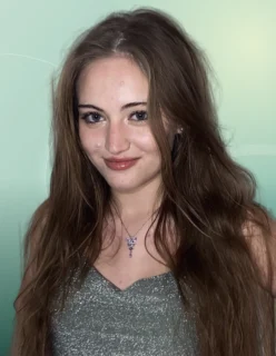 Profilfoto von Esther aus Kaufbeuren. Berufswunsch: Arbeitsmarktorientierte/r Berater/in und Bankkaufmann/­frau. Branche: Beratung, Consulting und Bildung, Pädagogik.