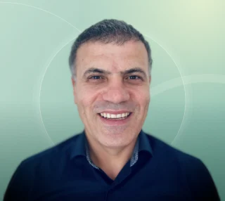 Profilfoto von Fikret aus Bietigheim-Bissingen. Berufswunsch: Lagerhelfer/in und Lagerist/in. Branche: Logistik, Transport, Verkehr.