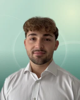 Profilfoto von Titus aus Kassel. Berufswunsch: Polizist/in. Branche: Medizintechnik, Reha, Sport, Bewegung.