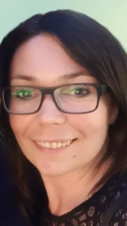 Profilfoto von Anemone aus Augsburg. Berufswunsch: Fahrer/in und Einkaufshelfer/in. Branche: Logistik, Transport, Verkehr und Produktion, Fertigung.