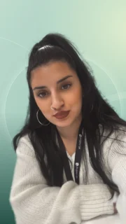 Profilfoto von Laura aus Solingen. Berufswunsch: Callcenter Agent/in und Gebäudereiniger/in. Branche: Gastronomie, Hotellerie, Tourismus und Haushalt, Babysitting.