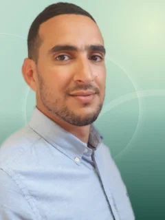 Profilfoto von Amir aus Nürnberg. Berufswunsch: Auf- & Abbauhelfer/in und Automobilkaufmann/-frau. Branche: Elektronik und Events, Messen, Promotion.