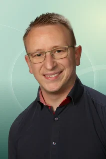 Profilfoto von Stefan aus Weiden in der Oberpfalz. Berufswunsch: Elektroniker/in – Automatisierungstechnik (Industrie). Branche: Bauwesen, Architektur und Elektronik.