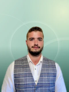 Profilfoto von Haris aus Weingarten. Berufswunsch: Ingenieur/in – Fahrzeugelektronik und Ingenieur/in – Fahrzeugtechnik. Branche: Elektronik und Projektmanagement.