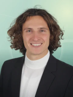 Profilfoto von Leonhard aus Köln. Berufswunsch: Event-Moderator/in und Moderator/in. Branche: Design, Musik, Tanz, Schauspiel und Events, Messen, Promotion.
