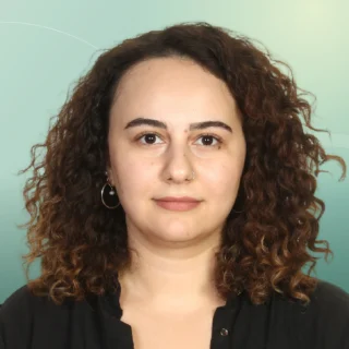 Profilfoto von Gunel aus Magdeburg. Berufswunsch: Artist/in und Designer/in – Grafik. Branche: Design, Musik, Tanz, Schauspiel und Keramik, Baustoffe, Bergbau.
