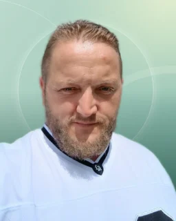 Profilfoto von Dalibor. Berufswunsch: Techniker/in (Kraftfahrzeugtechnik). Branche: Technik, Technologiefelder.