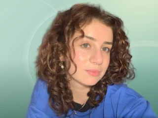 Profilfoto von Julia aus Bochum. Berufswunsch: Apotheker/in und Designer/in - Medien. Branche: Design, Musik, Tanz, Schauspiel und Events, Messen, Promotion.