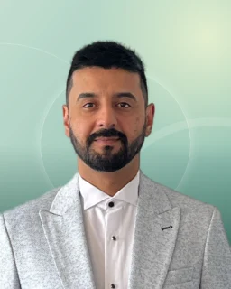 Profilfoto von Sohrab aus Augsburg. Berufswunsch: Fachkraft – Schutz und Sicherheit. Branche: Schutz, Ordnung, Sicherheit.
