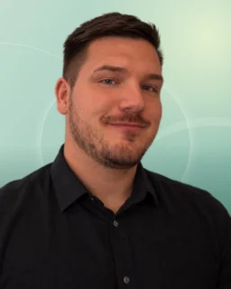 Profilfoto von Tom aus Freiberg. Berufswunsch: Verfahrensmechaniker/in. Branche: Holz, Papier.