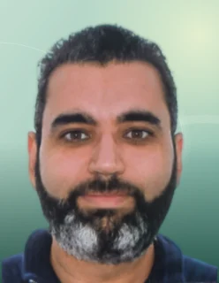 Profilfoto von Adel aus Esslingen am Neckar. Berufswunsch: Fahrer/in. Branche: Logistik, Transport, Verkehr.