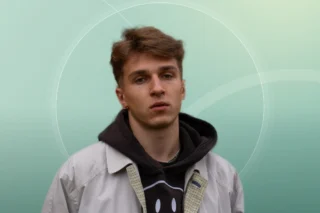 Profilfoto von Dumitru aus Amberg. Berufswunsch: Model. Branche: Design, Musik, Tanz, Schauspiel und Textilien, Bekleidung, Leder.