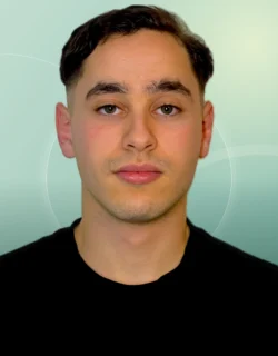 Profilfoto von Oussama aus Heinsberg. Berufswunsch: Ingenieurinformatiker/in. Branche: Elektronik und Events, Messen, Promotion.