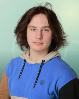 Profilfoto von Danylo aus Bergisch Gladbach. Berufswunsch: Fachkraft – Lagerlogistik und Kassierer/in. Branche: Kundenservice.