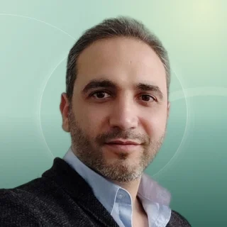 Profilfoto von Amir aus Wedel. Berufswunsch: Apotheker/in und Arabist/in. Branche: Design, Musik, Tanz, Schauspiel und Events, Messen, Promotion.