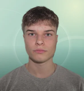 Profilfoto von Santino aus Forchheim. Berufswunsch: Automobilkaufmann/-frau. Branche: Kundenservice und Marketing, Werbung.