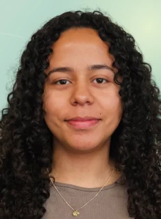 Profilfoto von Maria aus Nürnberg. Berufswunsch: Fachkraft – Lagerlogistik und Haushaltshilfe. Branche: Gastronomie, Hotellerie, Tourismus.