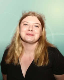 Profilfoto von Jule aus Wolmirstedt. Berufswunsch: Babysitter/in und Barkeeper/in. Branche: Events, Messen, Promotion und Gastronomie, Hotellerie, Tourismus.