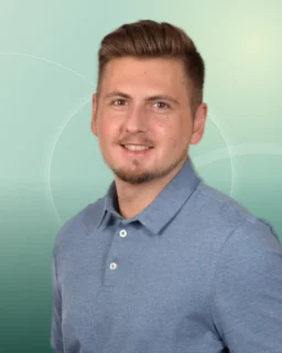 Profilfoto von Jonas. Berufswunsch: Logistikhelfer/in und Produktionshelfer/in. Branche: Kundenservice und Logistik, Transport, Verkehr.