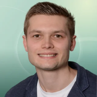 Profilfoto von Nicolas aus Bremen. Berufswunsch: Bürohelfer/in. Branche: Wirtschaft, Sekretariat.