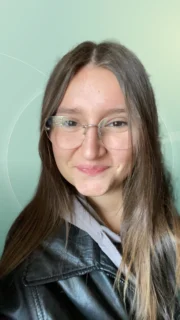 Profilfoto von Leonie aus Waldkirch. Berufswunsch: Informatiker/in und Wirtschaftsinformatiker/in. Branche: Gastronomie, Hotellerie, Tourismus und Management.