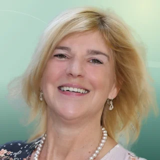 Profilfoto von Sonja aus Südbrookmerland. Berufswunsch: Assistenz der Geschäftsführung und Bürohelfer/in. Branche: Bauwesen, Architektur und Beratung, Consulting.