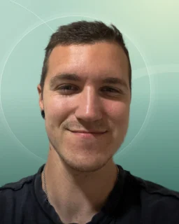Profilfoto von Julian aus Sulzbach Rosenberg. Berufswunsch: 3D-Designer/in und Ernährungs- und Fitnessberater/in. Branche: Verkauf, Handel.