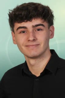 Profilfoto von Lennart aus Odenthal. Berufswunsch: Automobil-Serviceberater/in. Branche: Kundenservice.