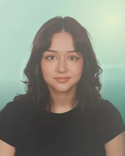 Profilfoto von Emma aus Naturpark Stromberg-Heuchelberg. Berufswunsch: Kellner/in und Produktionshelfer/in. Branche: Gastronomie, Hotellerie, Tourismus und Produktion, Fertigung.