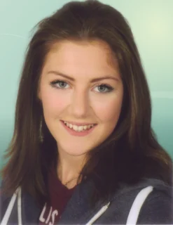Profilfoto von Laura aus Lippstadt. Berufswunsch: Check-In Mitarbeiter/in und Kundenservice Mitarbeiter/in. Branche: Kundenservice.