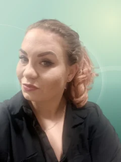 Profilfoto von Karolina aus Grevenbroich. Berufswunsch: Kaufmann/-frau – Spedition und Logistikdienstleistung. Branche: Logistik, Transport, Verkehr.