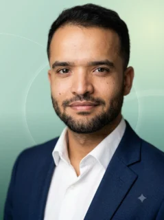Profilfoto von Hicham aus Neu-Isenburg. Berufswunsch: Elektroanlagenmonteur/in. Branche: Logistik, Transport, Verkehr und Produktion, Fertigung.