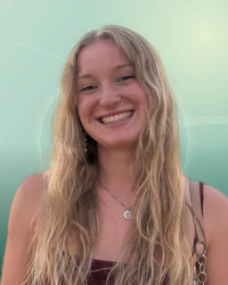 Profilfoto von Angelina aus Regensburg. Berufswunsch: Sporttherapeut/in. Branche: Management und Marketing, Werbung.