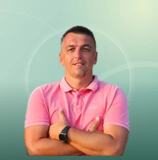 Profilfoto von Jozo aus Landshut. Berufswunsch: Personaldisponent/in und Projektmitarbeiter/in. Branche: Reinigung, Facility Management.