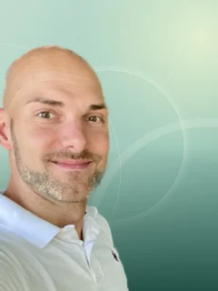 Profilfoto von Philipp aus Friedberg. Berufswunsch: Warenverräumer/in. Branche: Lebensmittel, Getränke.