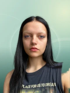 Profilfoto von Sabine aus Berlin. Berufswunsch: Barkeeper/in und Garderobenhilfe. Branche: Design, Musik, Tanz, Schauspiel und Lebensmittel, Getränke.