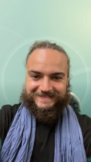 Profilfoto von Julan aus Berlin. Berufswunsch: Alltagshelfer/in und Kellner/in. Branche: Gastronomie, Hotellerie, Tourismus und Landwirtschaft, Garten.