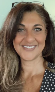 Profilfoto von Katayun aus Feldkirchen-Westerham. Berufswunsch: Kundenberater/in und Kundenbetreuer/in. Branche: Beratung, Consulting und Kundenservice.