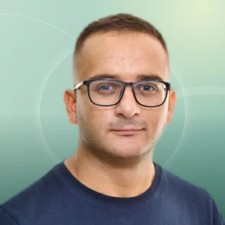 Profilfoto von Elis aus Straubing. Berufswunsch: Fachkraft – Lagerlogistik und Fachkraft – Logistik/Materialwirtschaft. Branche: Logistik, Transport, Verkehr.