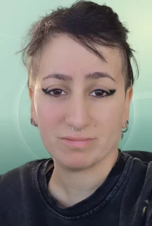 Profilfoto von Sara aus Bünde. Berufswunsch: Lieferfahrer/in und Spüler/in. Branche: Elektronik.