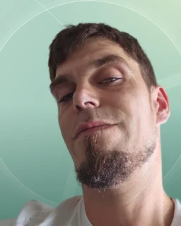 Profilfoto von Kevin aus Waltrop. Berufswunsch: Fachkraft – Lagerlogistik. Branche: Logistik, Transport, Verkehr.