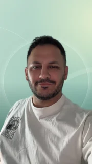 Profilfoto von Fatih aus Ozero Shybyndy. Berufswunsch: Industriemeister/in – Chemie. Branche: Schutz, Ordnung, Sicherheit.