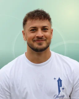 Profilfoto von Enis aus Merzig. Berufswunsch: Fachkraft – Lagerlogistik. Branche: Logistik, Transport, Verkehr.