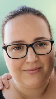 Profilfoto von Anna aus Lehrte. Berufswunsch: Reinigungskraft und Warenverräumer/in. Branche: Haushalt, Babysitting und Reinigung, Facility Management.