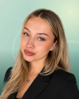 Profilfoto von Sarah aus Freising. Berufswunsch: Bürohelfer/in. Branche: Personalwesen, HR.