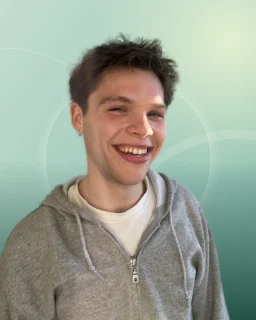 Profilfoto von Joris aus Hannover. Berufswunsch: Lieferfahrer/in. Branche: Bildung, Pädagogik und Logistik, Transport, Verkehr.