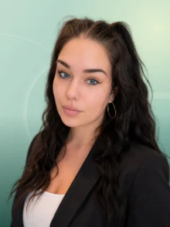Profilfoto von Cindy aus Kelheim. Berufswunsch: IT-Kundenbetreuer/in und Kundenberater/in. Branche: IT, Informatik, Programmierung.
