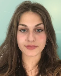 Profilfoto von Lilly aus Bremen. Berufswunsch: Barkeeper/in und Empfangs-Hostess / Host. Branche: Events, Messen, Promotion und Marketing, Werbung.