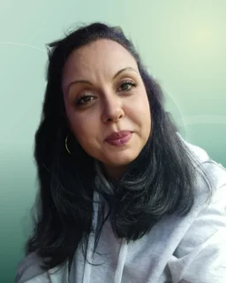 Profilfoto von Ajshe aus Bühl. Berufswunsch: Kassierer/in. Branche: Verkauf, Handel.