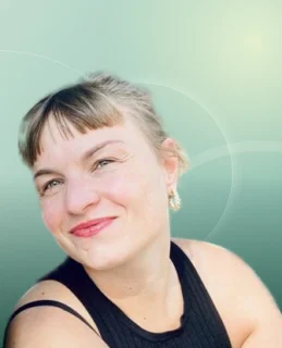 Profilfoto von Anna aus Weimar. Berufswunsch: Ägyptologe/Ägyptologin und Alltagshelfer/in. Branche: Bildung, Pädagogik und Design, Musik, Tanz, Schauspiel.